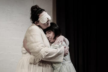 Caryl Loria Illana as Marianne Dashwood in Sense and Sensibility, crying into Eleanor Dashwood&#39;s arms